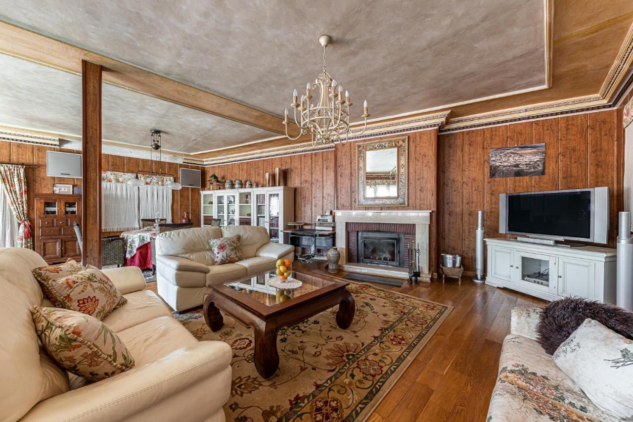 Waou Deluxe Cottage Titulcia Dış mekan fotoğraf