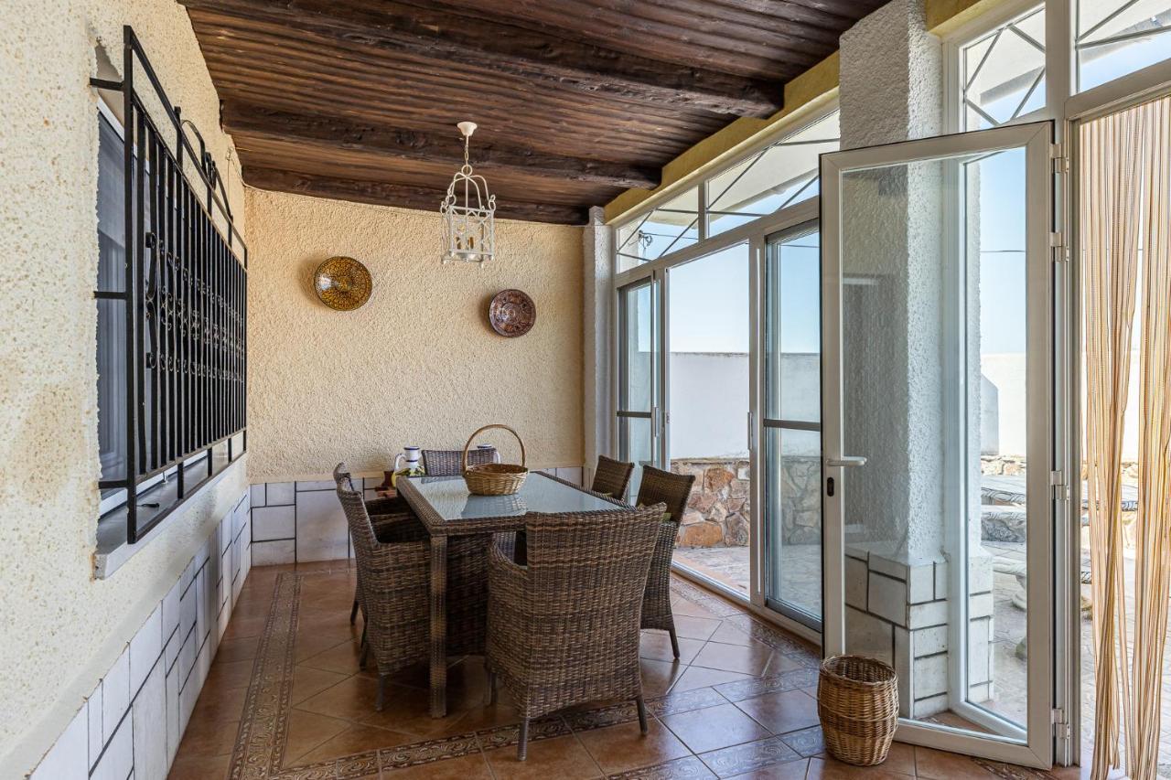 Waou Deluxe Cottage Titulcia Dış mekan fotoğraf
