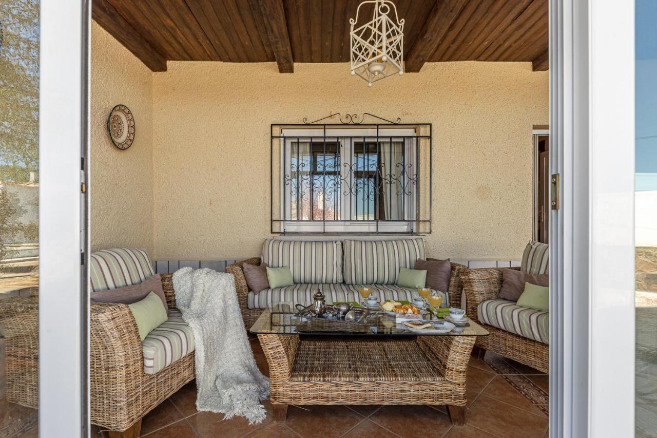 Waou Deluxe Cottage Titulcia Dış mekan fotoğraf