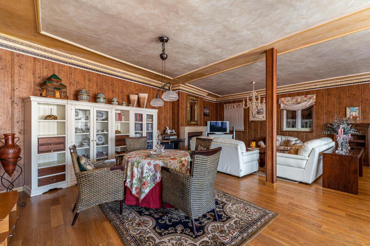 Waou Deluxe Cottage Titulcia Dış mekan fotoğraf