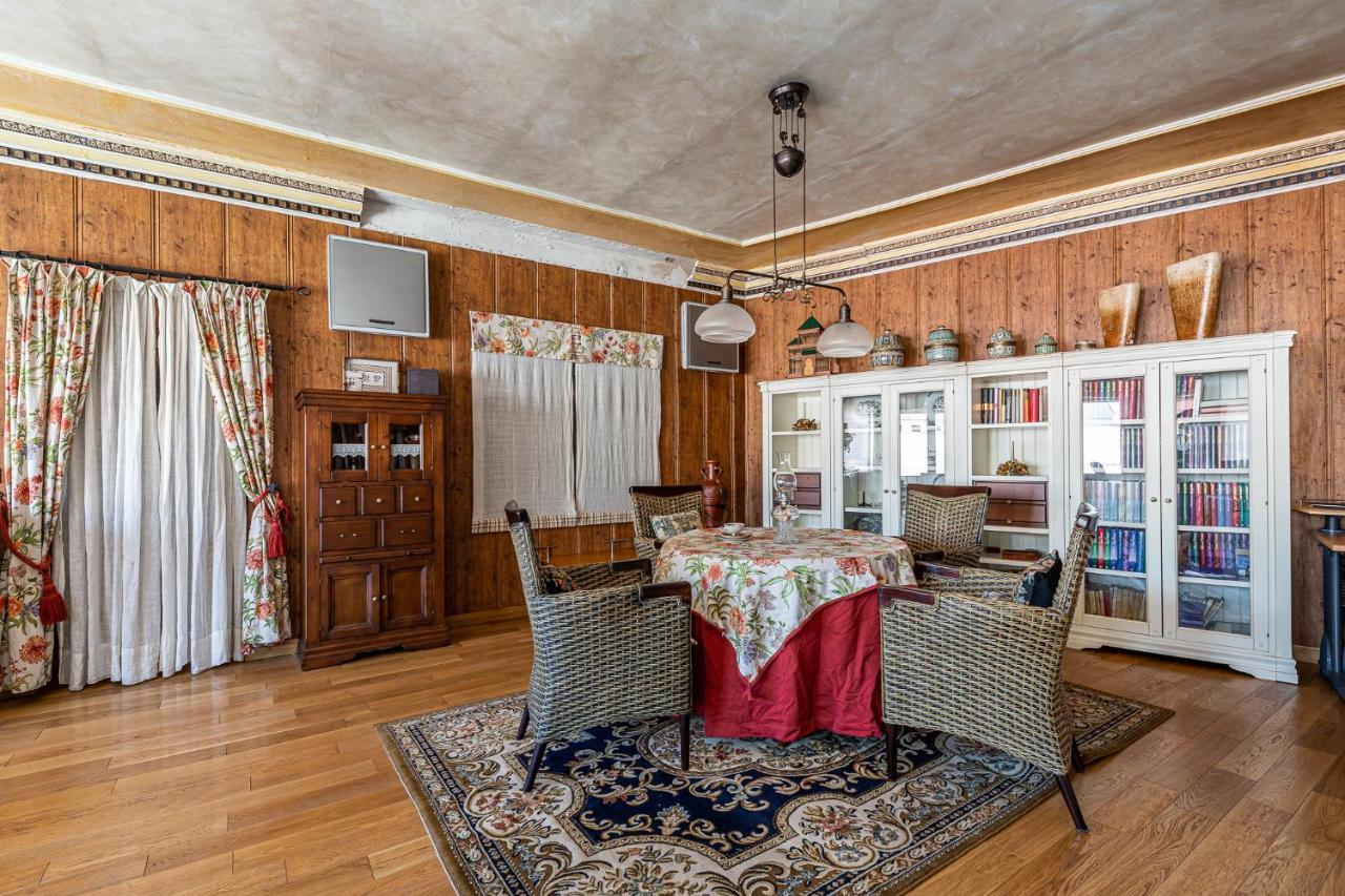 Waou Deluxe Cottage Titulcia Dış mekan fotoğraf