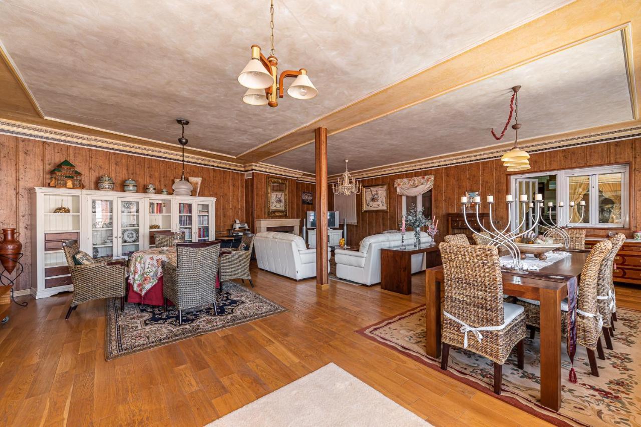 Waou Deluxe Cottage Titulcia Dış mekan fotoğraf