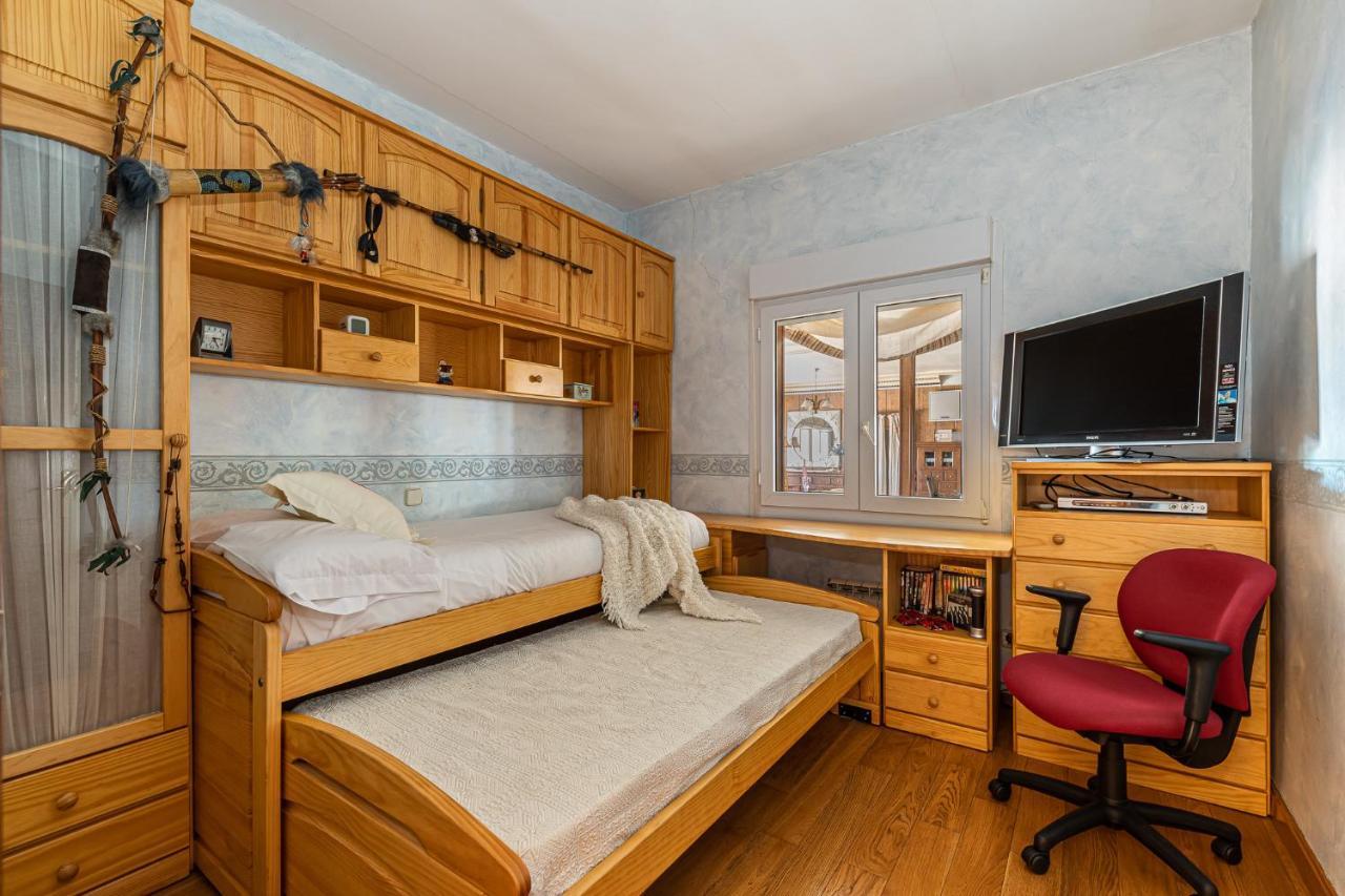 Waou Deluxe Cottage Titulcia Dış mekan fotoğraf