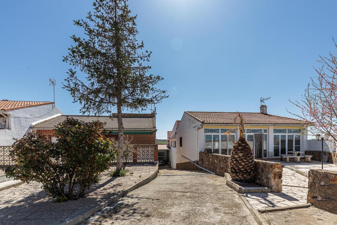 Waou Deluxe Cottage Titulcia Dış mekan fotoğraf