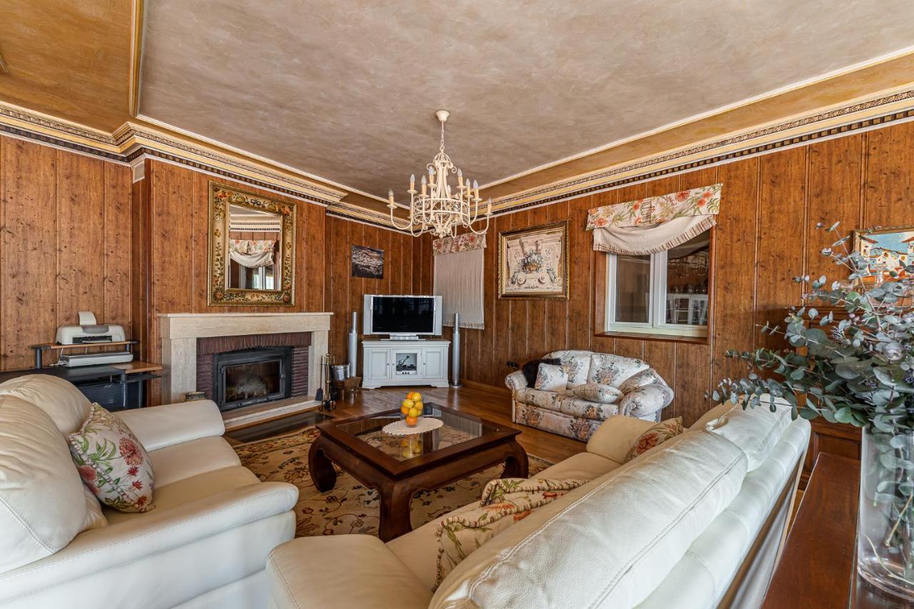 Waou Deluxe Cottage Titulcia Dış mekan fotoğraf